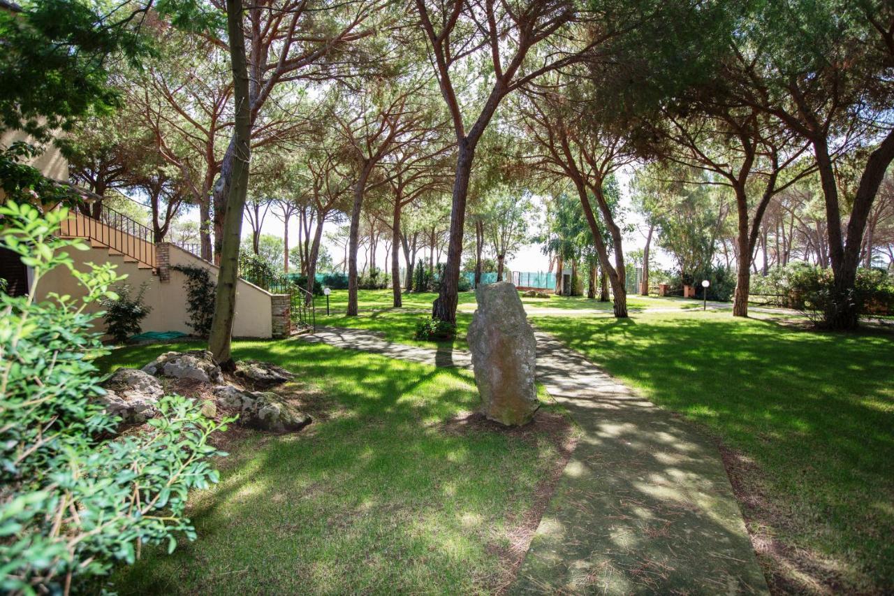 Baia Delle Palme Beach Santa Margherita di Pula Eksteriør billede