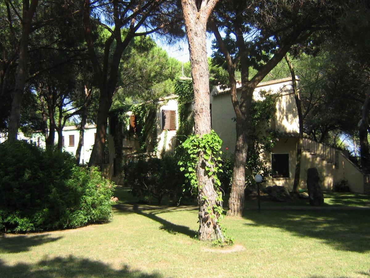 Baia Delle Palme Beach Santa Margherita di Pula Eksteriør billede