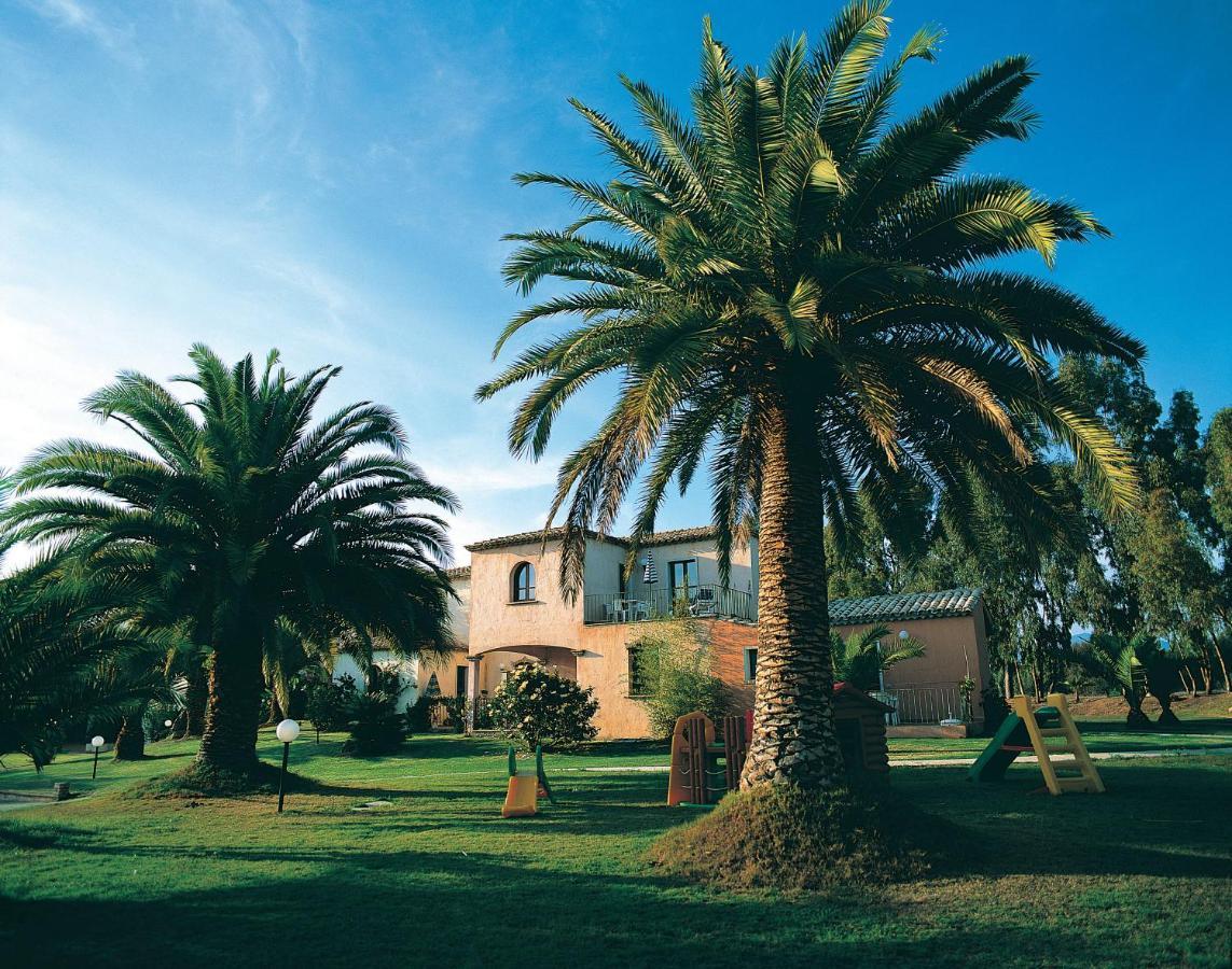 Baia Delle Palme Beach Santa Margherita di Pula Eksteriør billede