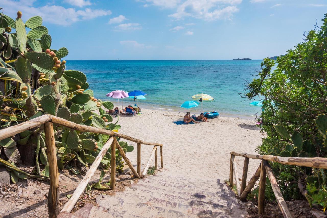 Baia Delle Palme Beach Santa Margherita di Pula Eksteriør billede