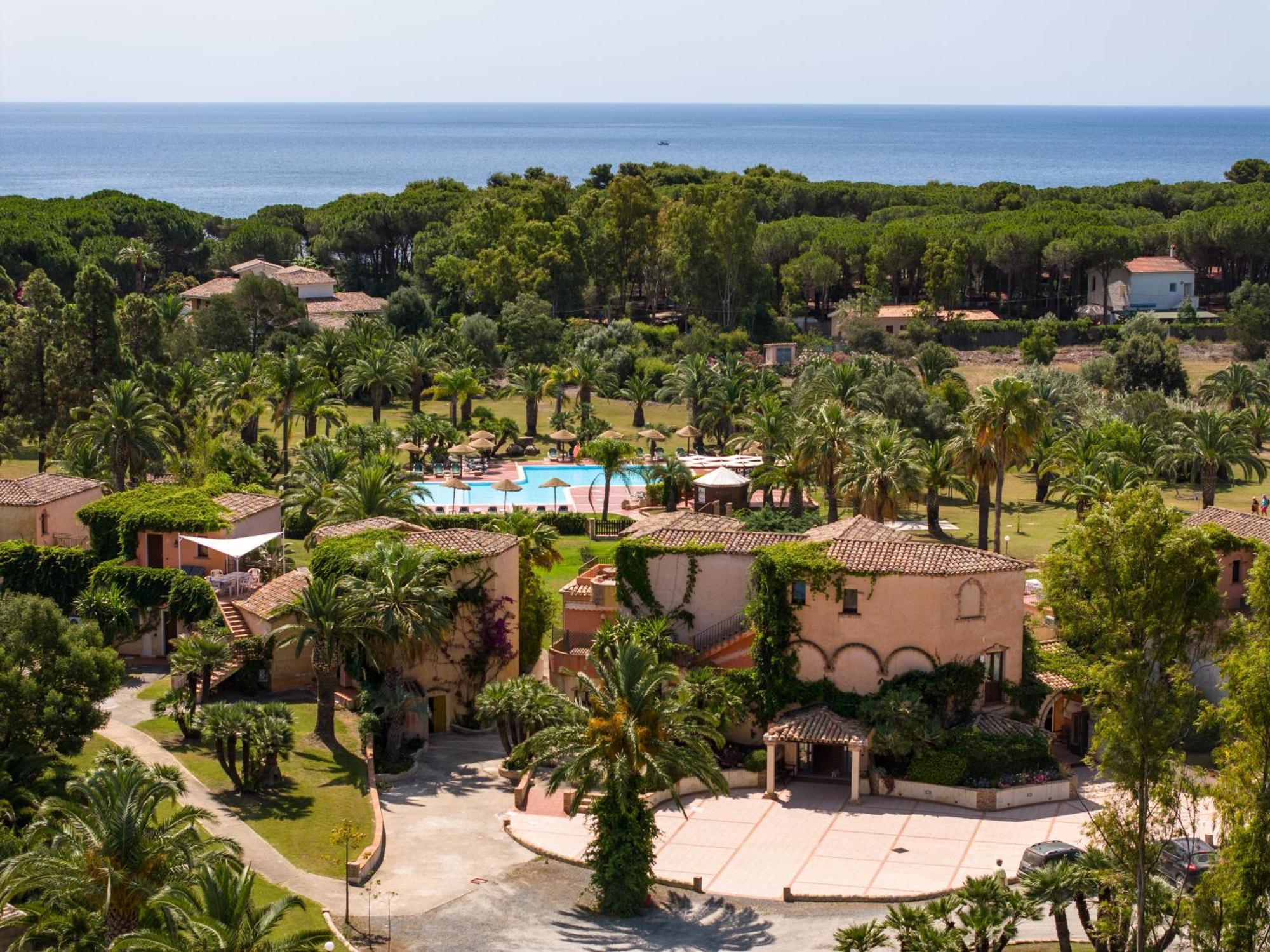 Baia Delle Palme Beach Santa Margherita di Pula Eksteriør billede