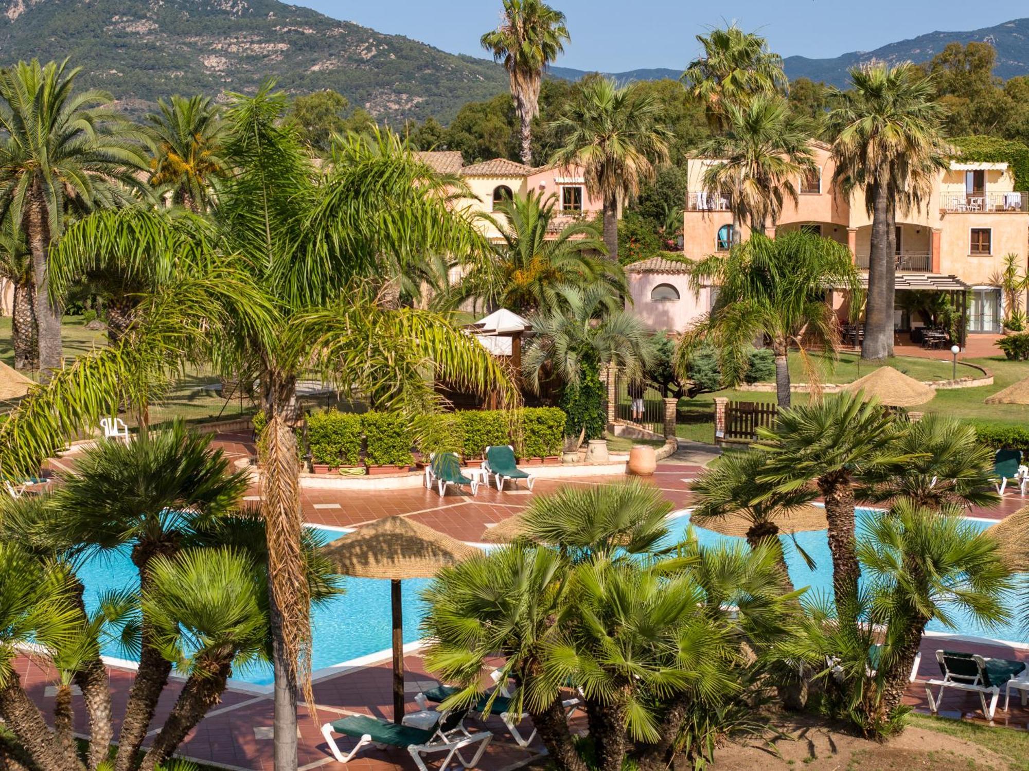 Baia Delle Palme Beach Santa Margherita di Pula Eksteriør billede