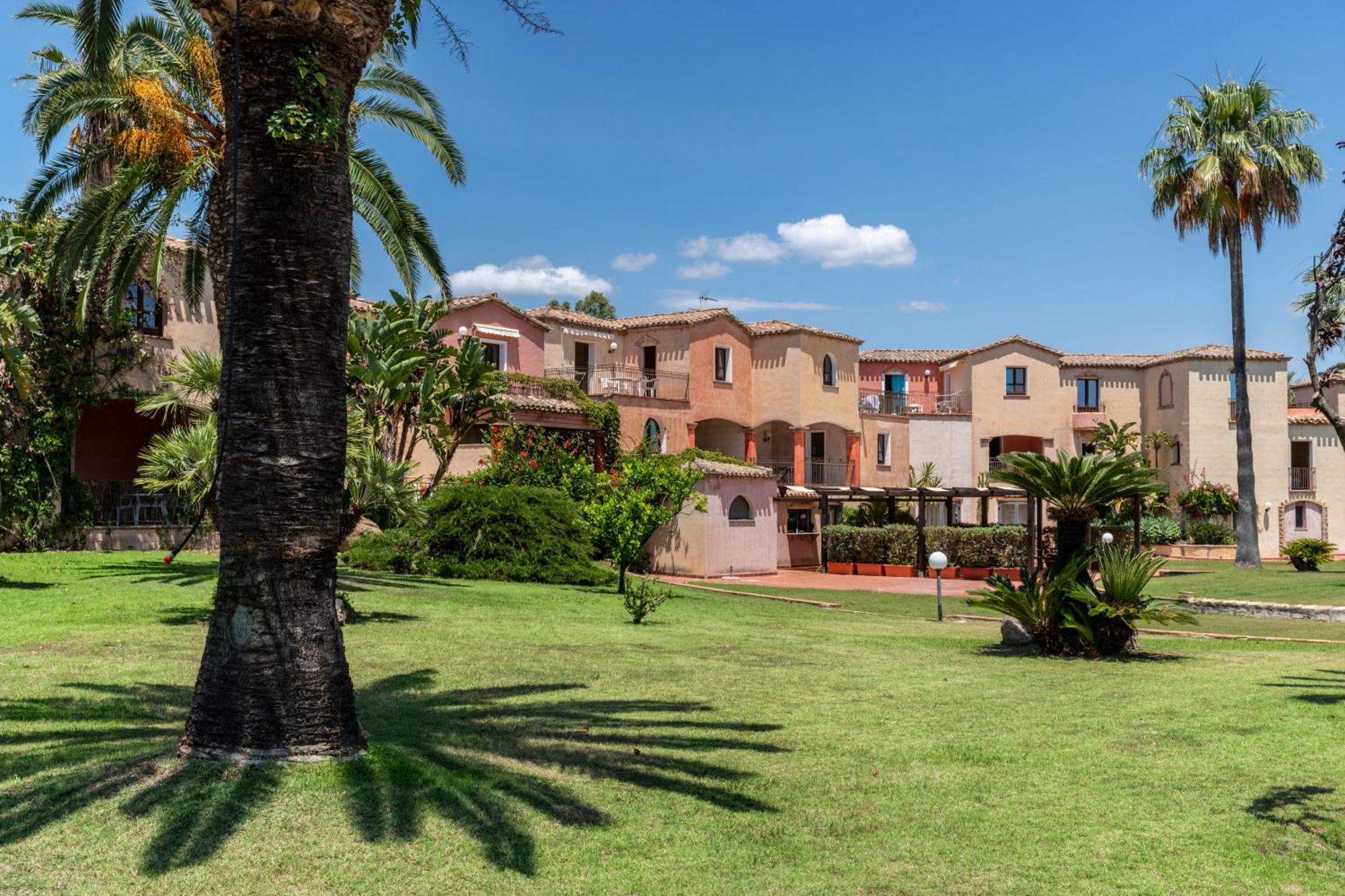 Baia Delle Palme Beach Santa Margherita di Pula Eksteriør billede